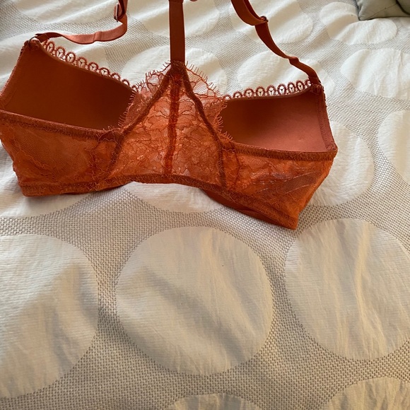 Bra - Picture 2 of 3
